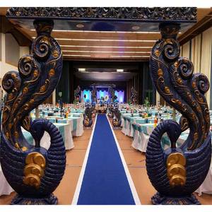 Puerta de Bienvenida con Temática de Pavo Real para Bodas, Decoración de Entrada para Bodas Grandiosas al Estilo Bollywood, Decoración de Entrada para Bodas del Sur de la India, Irlanda - Product Image 1