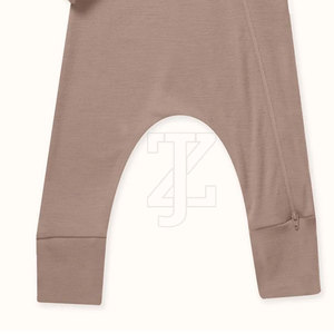 Pijama para Bebé Hecho en Pakistán, Cómodo para Uso Diario, Estilo Informal, Tela Suave, Ideal para Dormir - Product Image 5