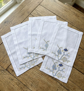 Servilletas de Cóctel Modernas Bordadas con Peces y Corales, Personalizadas al por Mayor, 6*9 Pulgadas, Duraderas, Reutilizables, 100% Algodón, para Eventos - Product Image 1