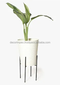 Pot de fleur moderne en fer noir avec support très attrayant nouveau design jardinière suspendue pour jardin - Product Image 6