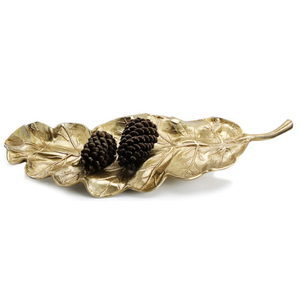 Plateau en métal artisanal décoratif moderne et orné, avec poignées dorées et finition émail blanc, idéal pour centre de table d'anniversaire - Product Image 4