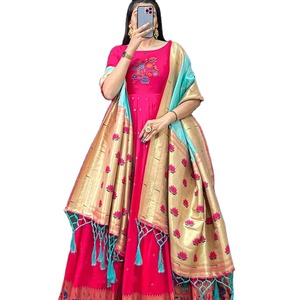 Dernière vente en gros de robe tradition Jacquard en soie avec Pethani - Product Image 1