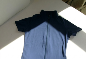Ensemble 2 pièces short et veste pour femme, streetwear d'été personnalisé, ensemble d'entraînement, veste à manches courtes zippée, col montant, broderie logo avant - Product Image 4