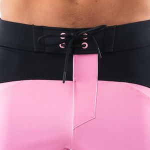 Shorts de bain athlétiques pour hommes, rose clair et noir, à séchage rapide, avec cordon de serrage, pour la plage, la natation et les sports nautiques - Product Image 4
