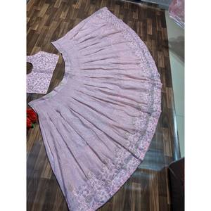 Fournitures de fête de créateur, élégant lehenga choli avec un magnifique dupatta pour les occasions spéciales - Product Image 2