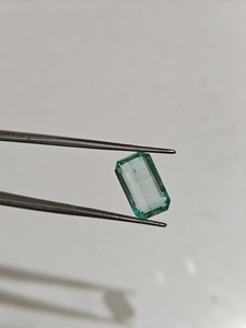 Esmeralda verde octogonal de 6.15 ct, piedra preciosa natural para anillos de compromiso personalizados al mejor precio - Product Image 4