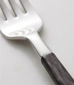 Ensemble de couverts minimalistes avec manches en bois, cuillère, fourchette et couteau en acier inoxydable poli miroir, vaisselle pour mariage - Product Image 2