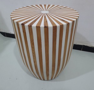 Table d'appoint de luxe en bois et résine avec incrustations d'os, tabouret à incrustations d'os, incrustations florales en os pour salon - Offre spéciale - Product Image 3