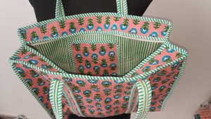 กระเป๋าผ้าฝ้ายสีชมพูพรีเมียมพิมพ์ลายดอกไม้สไตล์โบฮีเมียนฤดูร้อนลำลองมีซิปกระเป๋าถือสำหรับเดินทางสำหรับผู้หญิง - Product Image 3