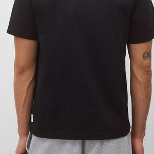 เสื้อยืดราคาโรงงาน เสื้อยืดสีดำเรียบแบบกำหนดเองสำหรับผู้ชาย ทรงปกติ แขนสั้น สวมใส่สบาย ระบายอากาศได้ดี คอกลม รุ่นปี 2026 - Product Image 6