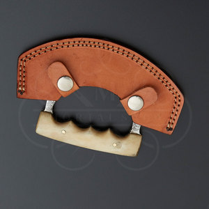 Couteau Ulu en acier Damas fait main sur mesure, manche en os de vache avec étui en cuir, couteau de chef pour hacher et couper, couteau à pizza - Product Image 4