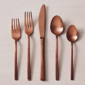 ชุดช้อนส้อมสำหรับรับประทานอาหารที่ได้รับแรงบันดาลใจจากธรรมชาติอันเงียบสงบทางเหนือ สร้างสรรค์ขึ้นเพื่อโต๊ะอาหารที่เงียบสงบ การจัดเลี้ยงอย่างมีสติ และความสมดุลที่ลึกซึ้ง - Product Image 6