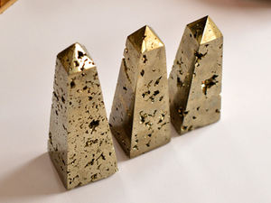 Vente en gros : Meilleure qualité, tour de cristal d'howlite naturelle polie, baguette de quartz, pierre de guérison Reiki, obélisque, pointes de cristal - Product Image 6