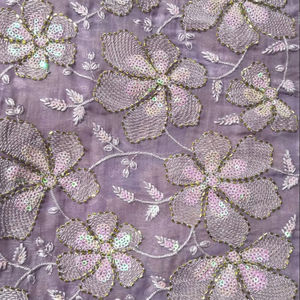 Tela de seda Fendi premium con bordado de diseñador, material bordado para vestidos de mujer, proveedor mayorista de prendas de vestir. - Product Image 1