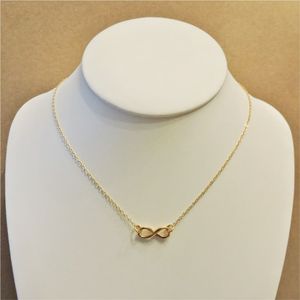 Collier de luxe en cuivre anti-ternissement, pendentif délicat triangle et chevron, chaîne de cou géométrique minimaliste multi-rangs - Product Image 2