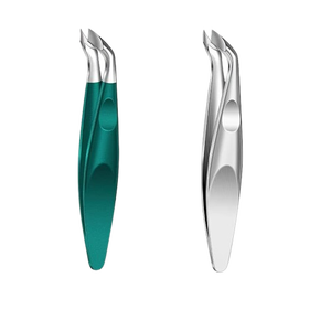 Coupe-cuticules miniatures de qualité supérieure avec pointe angulaire de précision pour l'élimination des peaux mortes, manche vert et entretien professionnel des ongles - Product Image 3