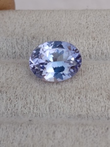 Tanzanita Natural de Color Azul, Tamaño 10x8 mm, Peso 2.80 Quilates, Gema Pleocroica Ovalada para la Fabricación de Joyas, Anillos, Haram Gems Art - Product Image 3