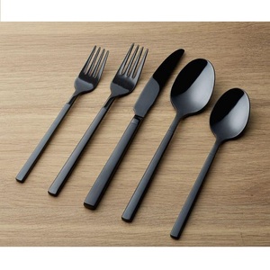 Ensemble de couverts élégants en acier inoxydable noir fini, couteau, fourchette, cuillère, design minimaliste, passe au lave-vaisselle, vaisselle de table - Product Image 1