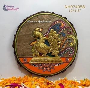 ANNAPAKSHI DE BRONCE CON DISEÑO DE MARCO DE MADERA, PIEZA DECORATIVA PARA EL HOGAR Y LA OFICINA, HECHA A MANO EN RAJASTHAN - Product Image 1