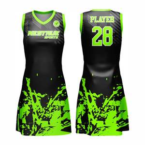 Robe de football personnalisée pour femme, imprimée par sublimation, respirante, à manches courtes, uniforme sportif pour l'entraînement et les matchs - Product Image 1