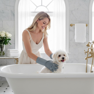 ถุงมือและแปรงอาบน้ำสัตว์เลี้ยงซิลิโคนรักษ์โลกสำหรับสุนัขและแมว - นวดอย่างอ่อนโยนและขจัดขนหลุดร่วง - Product Image 2