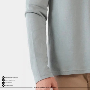 เสื้อยืดแขนยาวพิมพ์โลโก้ตามสั่ง OEM ผ้าเจอร์ซีย์คอตตอน 100% คุณภาพสูง พิมพ์ลายโลโก้ เสื้อยืดสำหรับฤดูร้อนและกิจกรรมกลางแจ้ง สำหรับทุกเพศ - Product Image 2