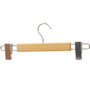 Perchas personalizadas de madera de pino OEM/ODM para ropa al por mayor perchas de madera con clip para pantalones y vestidos de fábrica de Vietnam - Product Image 1