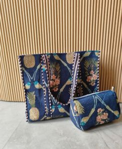 Bolso Tote de Algodón Acolchado Hecho a Mano en India |   Bolsa de tela reutilizable ecológica. Bolsa Love Birds (con cremallera), 100% algodón. - Product Image 4