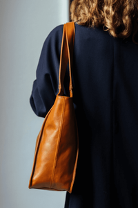 Sac fourre-tout en cuir véritable pour femme, couleur unie, sac à main minimaliste à bandoulière, poignée ouverte, usage quotidien - Product Image 5