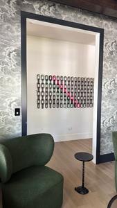 Moderna Decoración de Hogar de Lujo con Forma de Búho Grande, Ecológica, Hecha a Mano con Resina y Cadena de Eslabones, con Recubrimiento de Hierro - Product Image 5