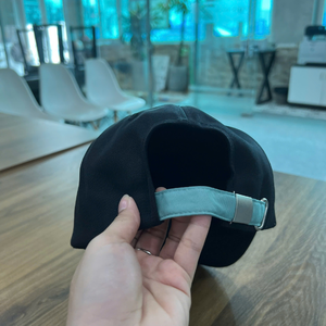 Venta al por mayor de gorra de béisbol de algodón y poliéster de dos tonos gorra de béisbol de 5 paneles al aire libre sombrero de verano de alta calidad OEM ODM para los hombres - Product Image 3