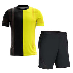 Tenue de football avec détails personnalisés, service OEM pour clubs sportifs, tissu à séchage rapide avec design Pro Fit - Product Image 1