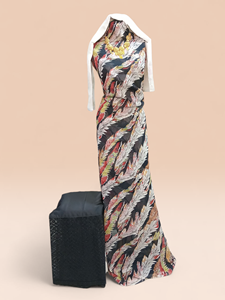 Conjunto completo Sunset Orange German Swiss Dirac con chal rosa |   Vestido Tradicional Somalí de Lujo para Mujer - Product Image 3