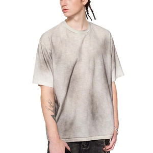 Camiseta de moda de alta calidad con efecto desgastado por el sol, degradado, oversize, personalizada, para hombre, estampada a mano. - Product Image 4