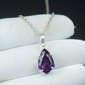 จี้รูปทรงโล่ห์อะเล็กซานไดรต์แบบมินิมอล เงินแท้ 925 เปลี่ยนสีได้ สร้อยคอ ของขวัญประจำเดือนมิถุนายน - Product Image 1