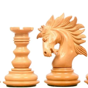 Juego de ajedrez premium de San Petersburgo, piezas artesanales de palisandro y cedro, rey de 4.3 pulgadas con acabado lacado, a precio económico. - Product Image 1