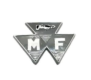 Emblema Frontal Massey Ferguson 828136M1, Insignia Negra para Motor, Compatible con Tractores Massey Ferguson MF35 FE35 - Product Image 1