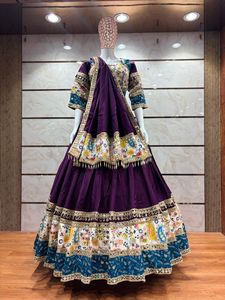 Ensemble Lehenga Choli blanc avec blouse brodée et dupatta, tenue traditionnelle indienne pour mariage, Diwali, soirée, longueur ras du sol, en soie romaine pour femme - Product Image 4