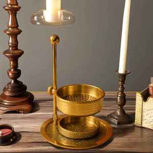 Quemador de incienso de lujo Barira Homes, de metal dorado, con forma de reloj de arena, tapa de malla con plumas, para incienso Oud, carbón y olíbano, ecológico. - Product Image 2