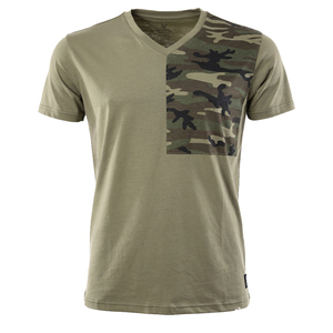 เสื้อยืดคอกวีสีเขียวมะกอกสำหรับผู้ชาย แขนสั้น ลายพราง สไตล์ลำลอง ผ้าเจอร์ซีย์คอตตอน 100% ทรงปกติ น้ำหนักเบา - Product Image 1
