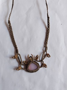 Collar de Macramé Marrón Hecho a Mano con Cabujón de Ágata Rosa y Luna Creciente Dorada, Joyería Boho para Mujer - Product Image 5