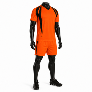 Ensemble de maillots de football personnalisés unisexe orange et noir, manches courtes, en polyester respirant, toutes saisons, transfert thermique sur le devant - Product Image 4