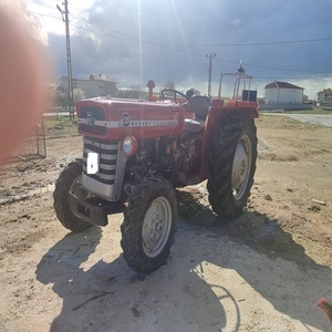 Tracteur à quatre roues motrices MF135 à haute efficacité, idéal pour les agriculteurs modernes recherchant un équipement agricole compact et robuste - Product Image 6