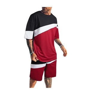 Ensemble de vêtements de sport pour homme en tissu satiné respirant 100% polyester, décontracté, deux pièces, t-shirt et short - Product Image 1