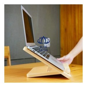 Soporte de Madera para Laptop de Alta Calidad con Flujo de Aire |   Fábrica de Protectores de Sobrecalentamiento Duraderos y Ecológicos - Product Image 1