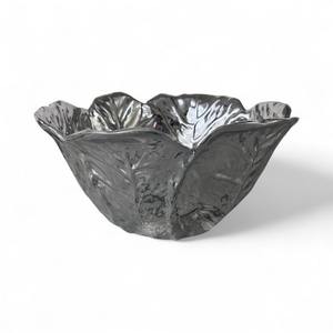 Bol décoratif de luxe en forme de feuille de chou réaliste, fait main, argenté métallisé, sans BPA, pour fête, accent de table basse unique - Product Image 1