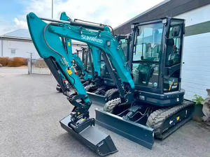 Mini-excavatrice sur chenilles Sunward SWE25UF de qualité supérieure, en excellent état de fonctionnement, avec moteur et composants de pompe essentiels, à vendre - Product Image 2