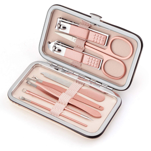 Kits de pédicure en acier inoxydable de haute qualité à prix de gros, légers, réutilisables, design professionnel dernier cri, coupe-ongles 7 en 1 - Product Image 1