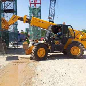 Chariot télescopique JCB 537-135 de qualité supérieure — 13,5 m — 3 700 kg — Chariots élévateurs - Product Image 1