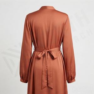 Abaya en Soie Brillante et Douce à Manches à Revers, Robe Musulmane Kimono Soyeux pour Femme, Plusieurs Couleurs, Longue, Modeste, Mode Islamique, Vente en Gros - Product Image 2
